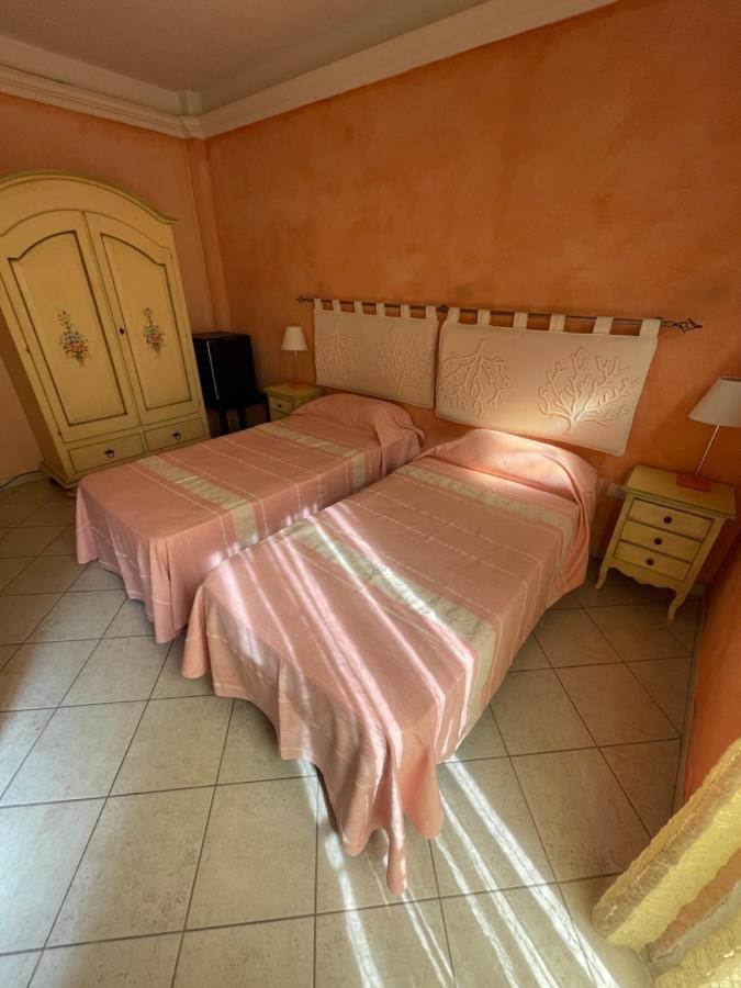 B&B Le Farfalle Palau Exterior photo
