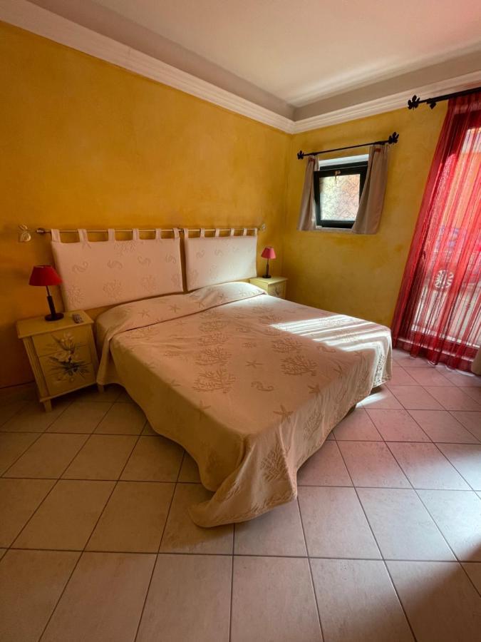 B&B Le Farfalle Palau Exterior photo