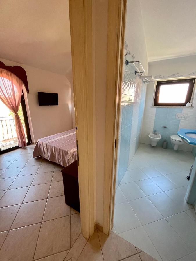 B&B Le Farfalle Palau Exterior photo